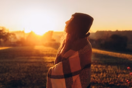 Bien-être féminin : 5 rituels de méditation pour l'été