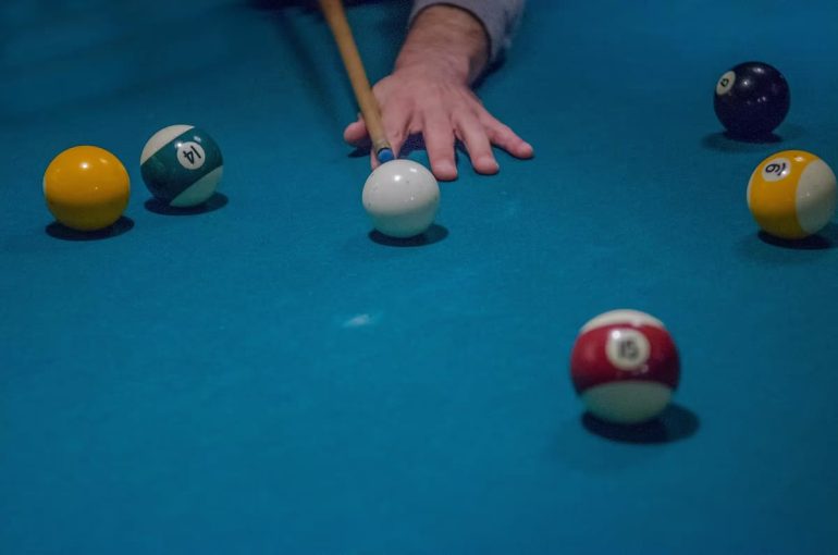 Bien entretenir et changer son tapis de billard : astuces pour une surface parfaite