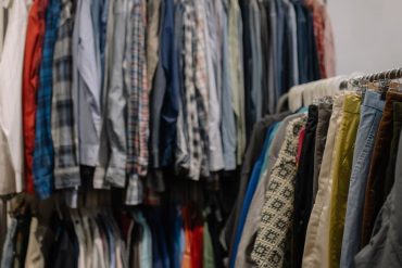 Mode éthique : créer sa garde-robe capsule automne 2026