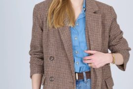 Blazer femme à motif pied-de-poule, pièce emblématique des collections automne-hiver de prêt-à-porter